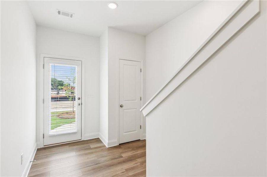 Spacious, unfurnished interior of a new home in , Athens (Image 32).