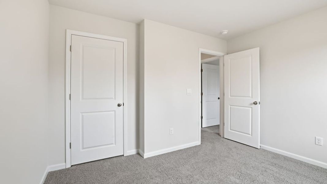 Spacious, unfurnished interior of a new home in Cedar Gap, Fountain Inn (Image 28).