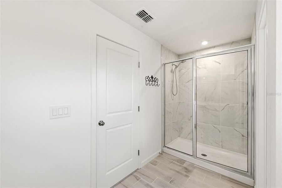 Spacious, unfurnished interior of a new home in Meadowlark Landing, Apopka (Image 23). Spacious, unfurnished interior of a new home in Meadowlark Landing, Apopka (Image 23).