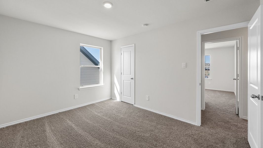 Spacious, unfurnished interior of a new home in Crane Crossing, Crandall (Image 26).