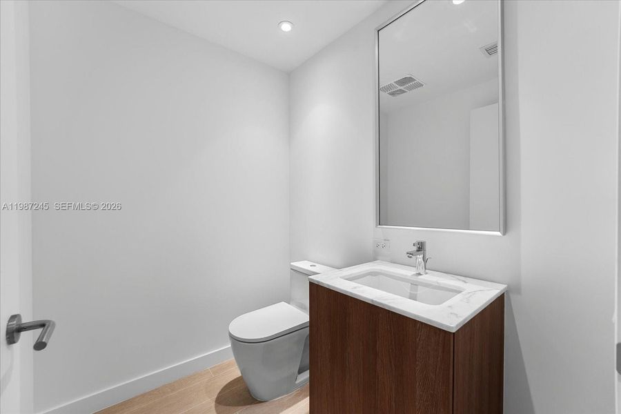 Guest Half Bath/Powder Room Guest Half Bath/Powder Room