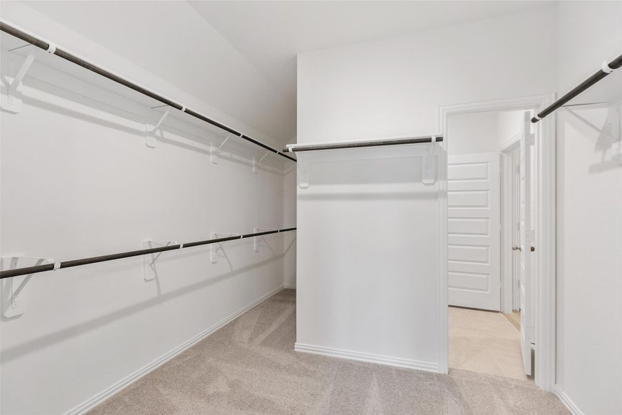 Spacious, unfurnished interior of a new home in Ellis Cove, Seabrook (Image 25).