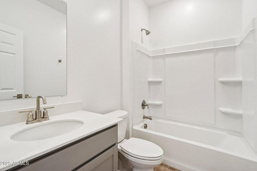 27-web-or-mls-W Pecan Wds-S1907-027 27-web-or-mls-W Pecan Wds-S1907-027