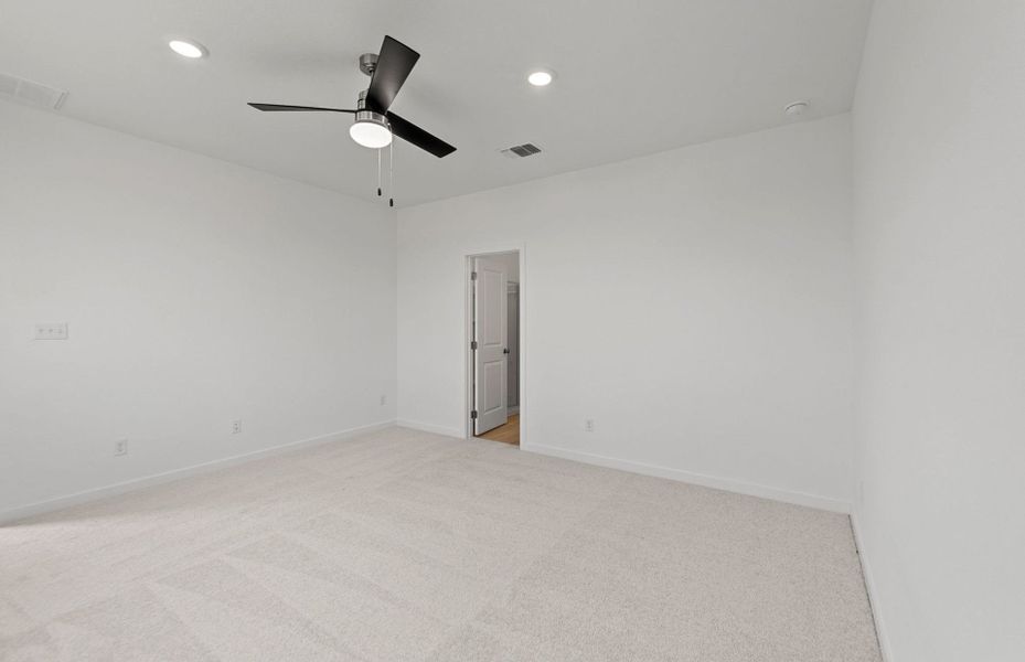 Spacious, unfurnished interior of a new home in Alto, San Marcos (Image 37).