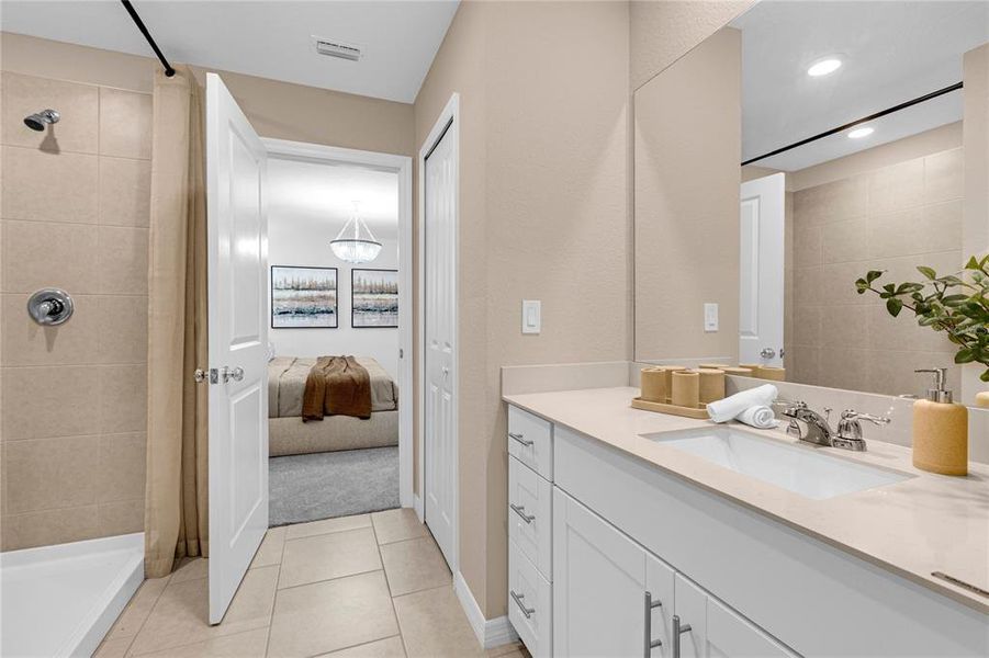 Furnished interior view inside a new home in Lennar at Turnleaf, Punta Gorda (Image 22).