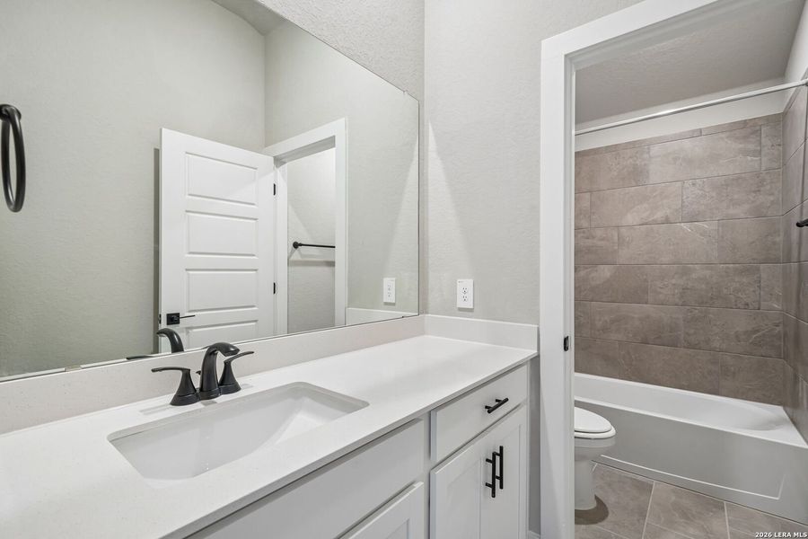 Furnished interior view inside a new home in Fox Falls, Boerne (Image 19).