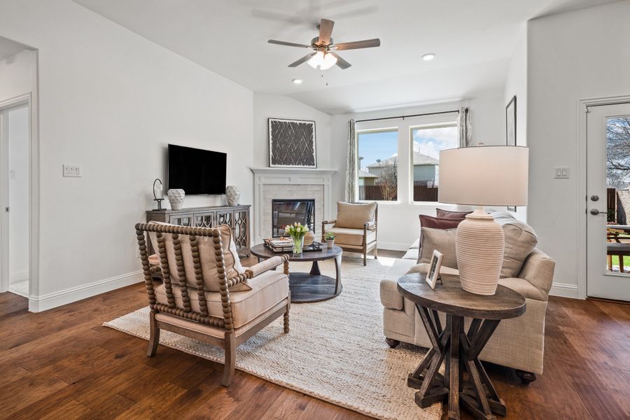 Representative furnished interior of a home built from the Cascade by Beazer Homes in Cottonwood, Dorchester (Image 5). Representative furnished interior of a home built from the Cascade by Beazer Homes in Cottonwood, Dorchester (Image 5).