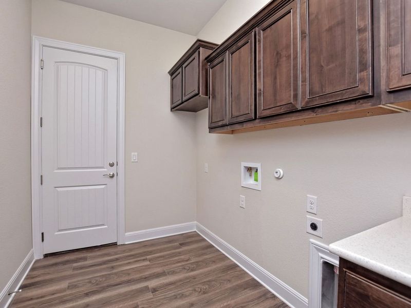 Representative furnished interior of a home built from the Siena II by Giddens Homes in Clearwater Ranch, Liberty Hill (Image 109).