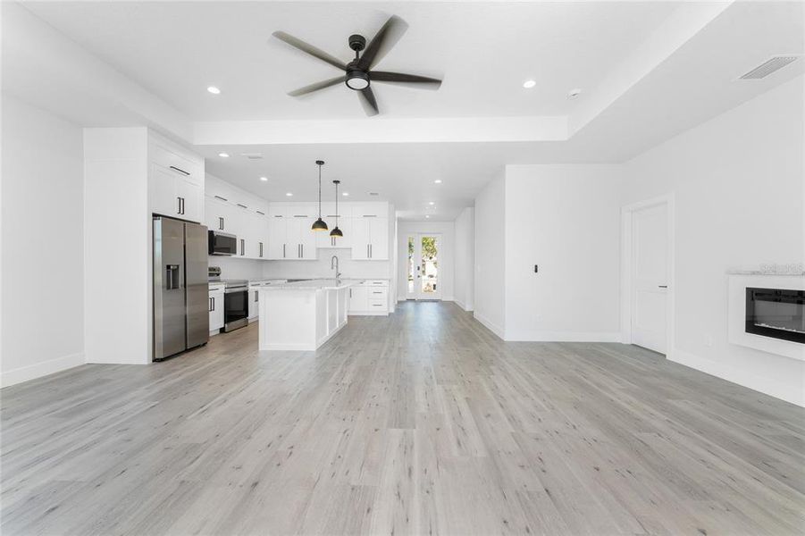 Spacious, unfurnished interior of a new home in , Rotonda West (Image 20).