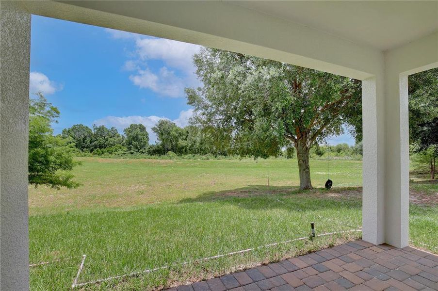 Exterior details and patio area of a home in , Groveland (Image 3).