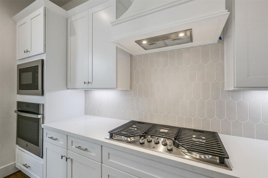 Close-up of interior finishes inside a home in Timbergrove Trails, Houston (Image 15).