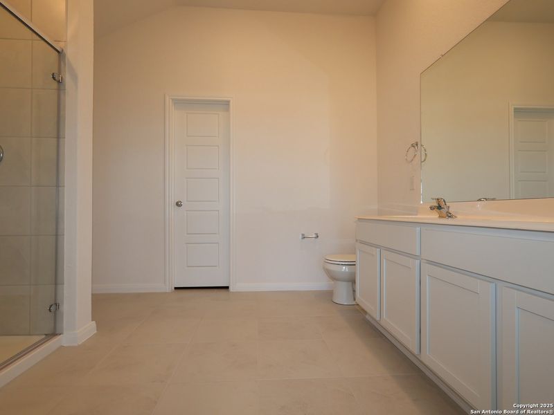 Image 27 of a home in Greenspoint Heights.