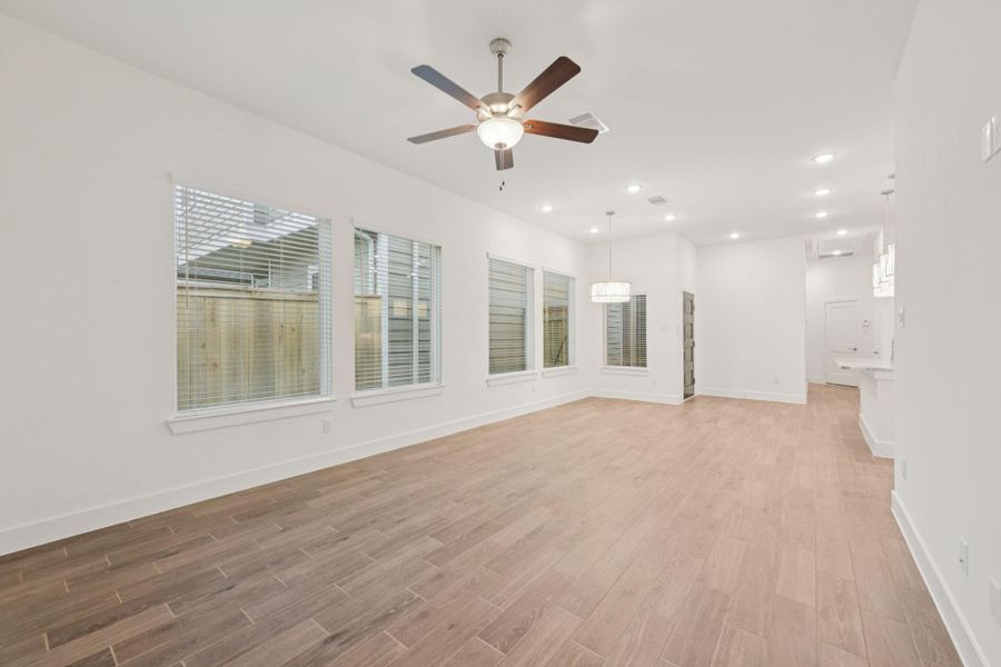 Spacious, unfurnished interior of a new home in Kresston, Montgomery (Image 17).