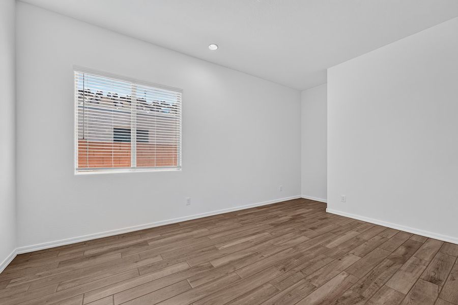 Spacious, unfurnished interior of a new home in Combs Ranch, San Tan Valley (Image 18).