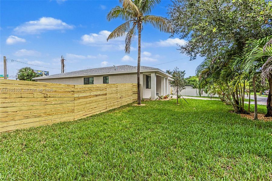 Exterior details and patio area of a home in , Oakland Park (Image 17). Exterior details and patio area of a home in , Oakland Park (Image 17).