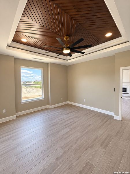 Spacious, unfurnished interior of a new home in , Eagle Pass (Image 22).