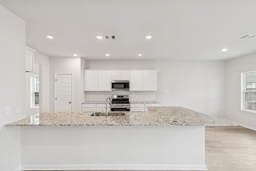 Furnished interior view inside a new home in Sierra Vista, Rosharon (Image 4).