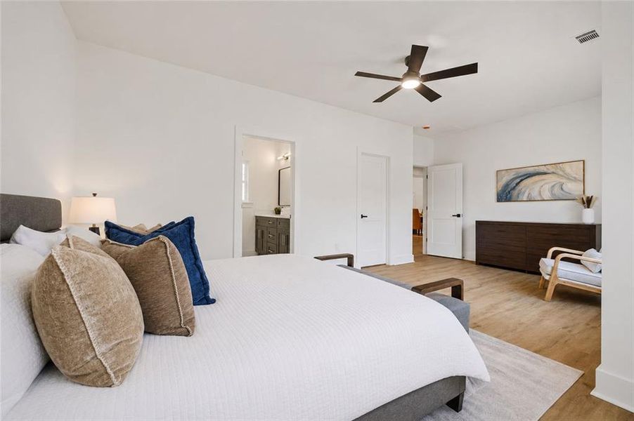 Furnished interior view inside a new home in , Atlanta (Image 7).