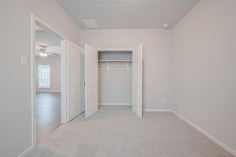 Spacious, unfurnished interior of a new home in Woodland Lakes, Huffman (Image 31). Spacious, unfurnished interior of a new home in Woodland Lakes, Huffman (Image 31).