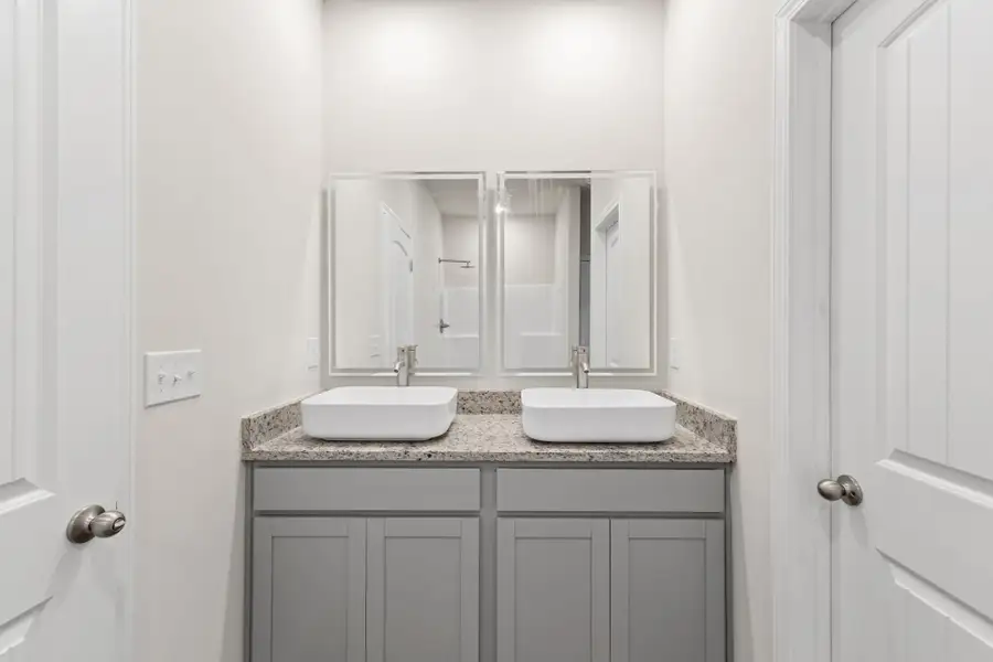 4br New Home in Perry, GA.  - Slide 11