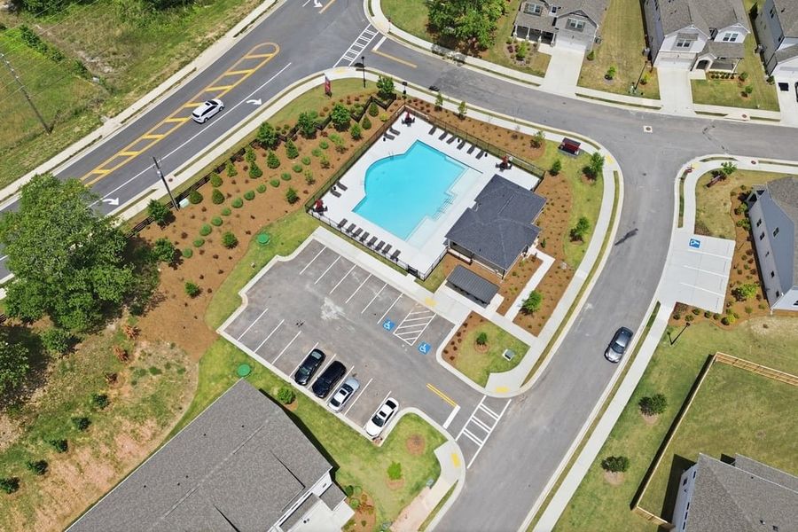 Community amenities in Auburn Glen, Dacula (Image 34).