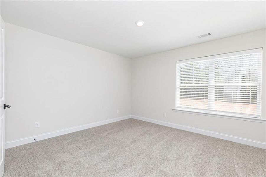 Spacious, unfurnished interior of a new home in Mount Tabor Pointe, Dallas (Image 19).