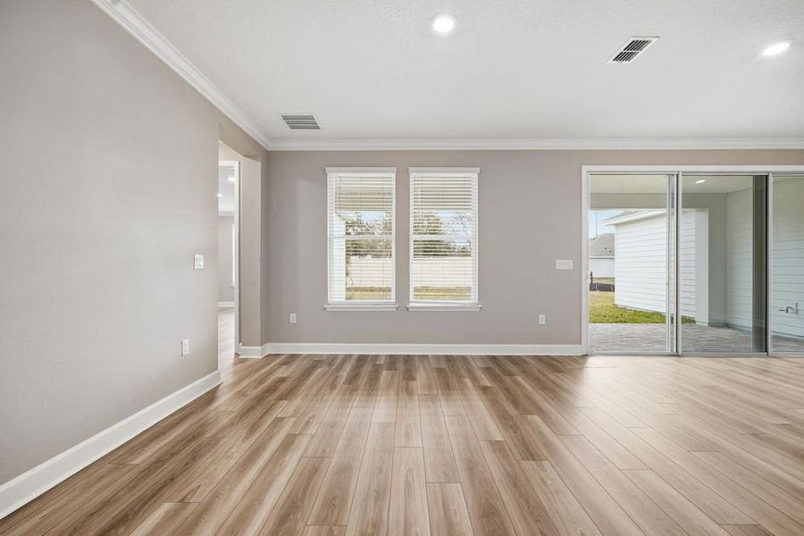 Spacious, unfurnished interior of a new home in Headwaters at Lofton Creek, Yulee (Image 20).