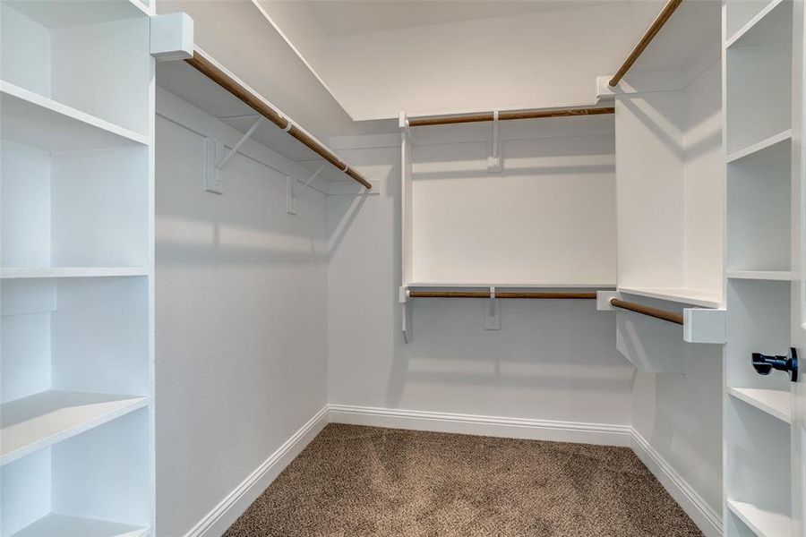 Spacious, unfurnished interior of a new home in , Granbury (Image 21).