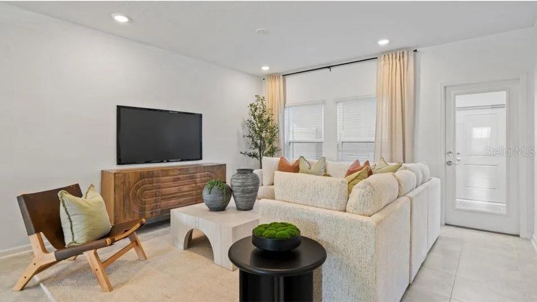 Furnished interior view inside a new home in , Orlando (Image 5).