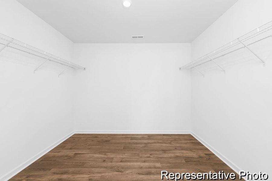 Spacious, unfurnished interior of a new home in , St. George (Image 17).