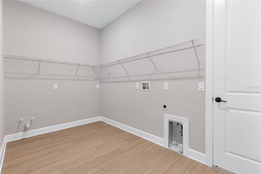 Spacious, unfurnished interior of a new home in , St. Cloud (Image 26).
