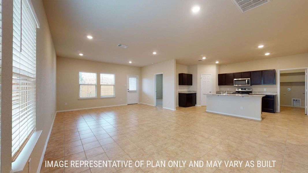 Representative unfurnished interior of a home built from the Perry by D.R. Horton in Park Meadows, Lorena (Image 15).