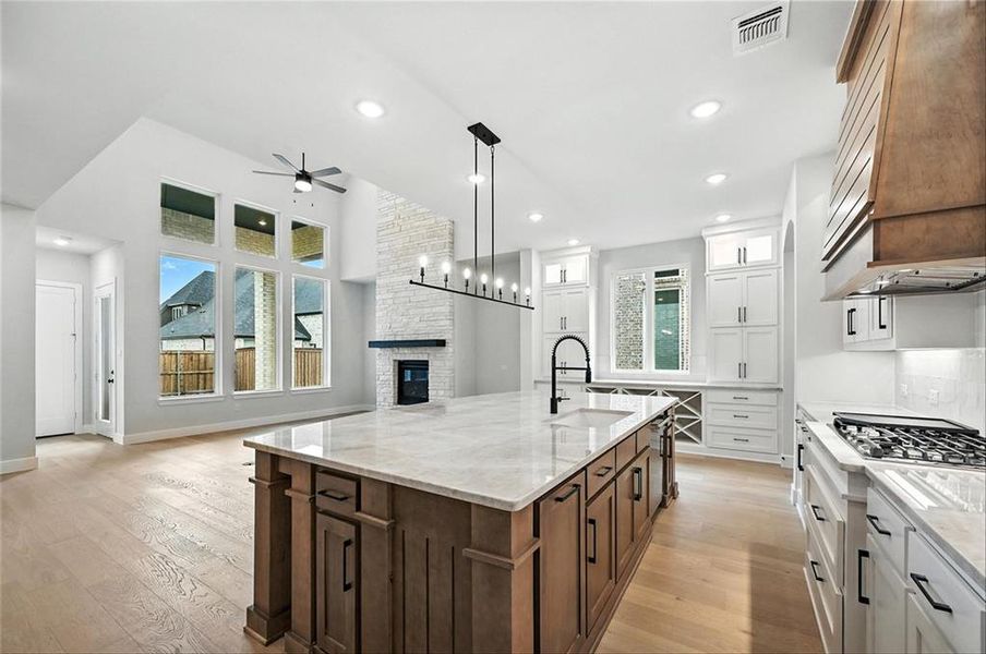 826ShadyOaksDrive226E005 826ShadyOaksDrive226E005