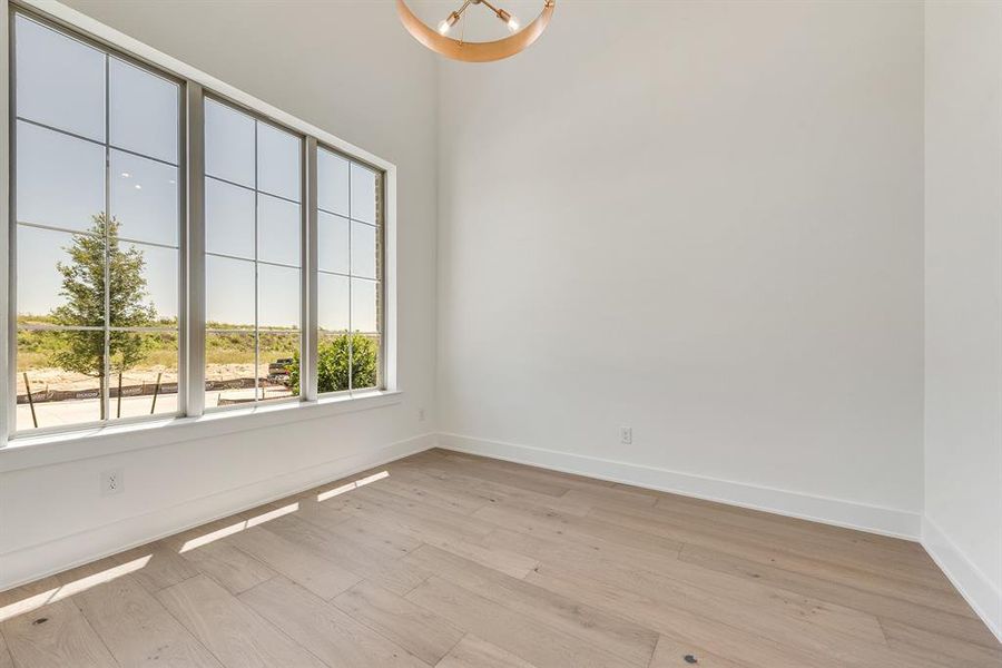 Spacious, unfurnished interior of a new home in The Homestead - 62', Rockwall (Image 28).