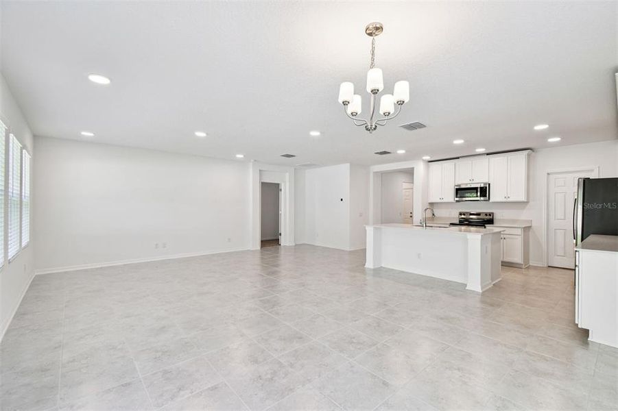 Spacious, unfurnished interior of a new home in Meadow Oaks, Hudson (Image 27).