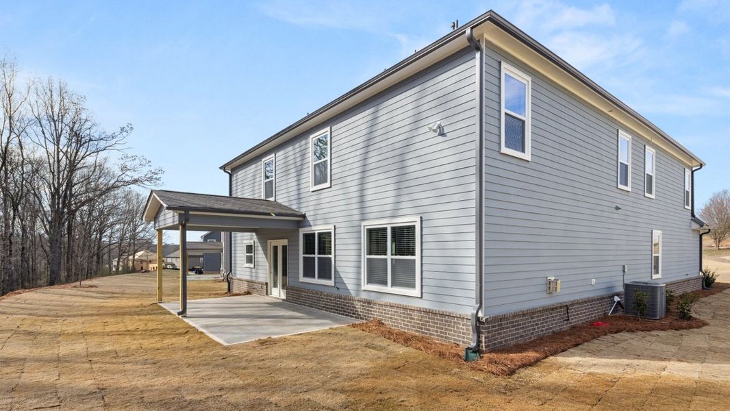 Representative exterior details of a home built from the Westerly by D.R. Horton in Haven Abbey, Cumming (Image 3).