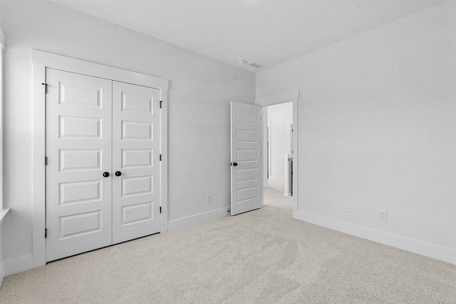 Spacious, unfurnished interior of a new home in Hanes Lake, Winston-Salem (Image 36).