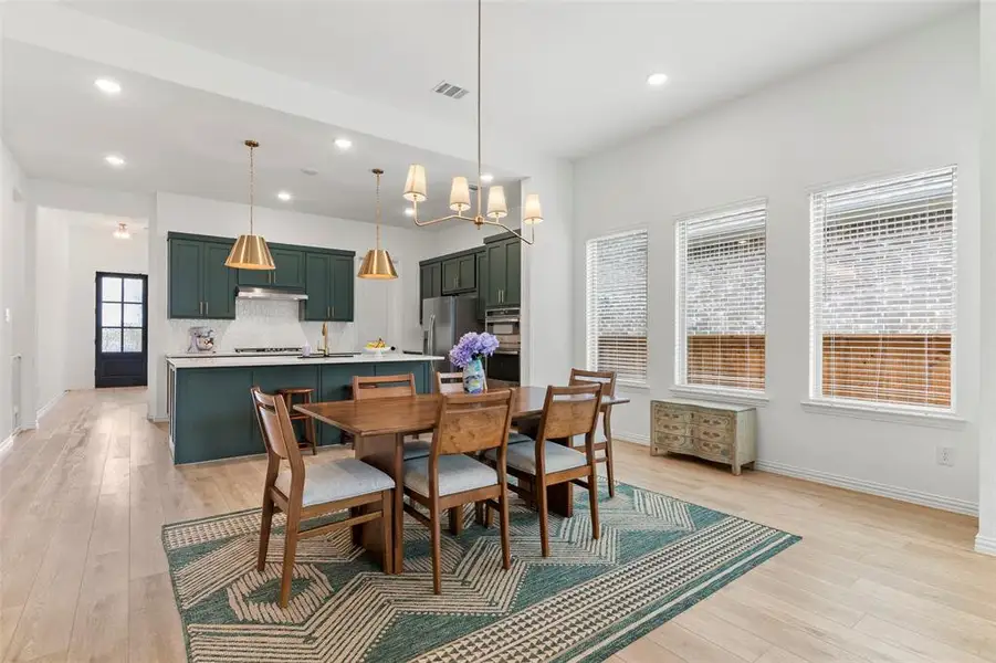 Furnished interior view inside a new home in Inspiration, Lucas (Image 7).