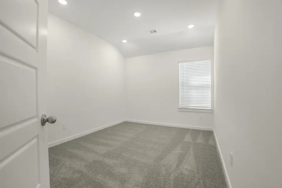 Spacious, unfurnished interior of a new home in Ashland, Houston (Image 24). Spacious, unfurnished interior of a new home in Ashland, Houston (Image 24).