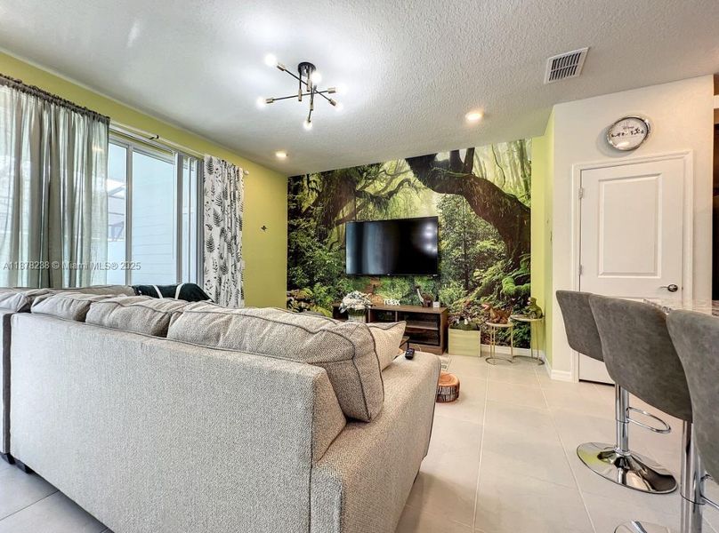 Furnished interior view inside a new home in , Davenport (Image 49).
