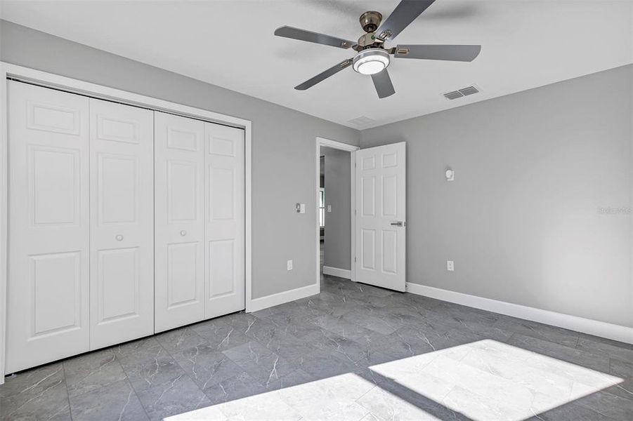 Spacious, unfurnished interior of a new home in , Belleview (Image 29).