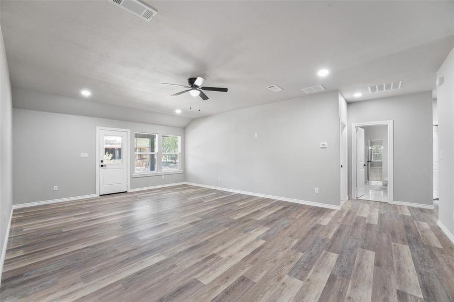 Spacious, unfurnished interior of a new home in , Payne Springs (Image 28). Spacious, unfurnished interior of a new home in , Payne Springs (Image 28).
