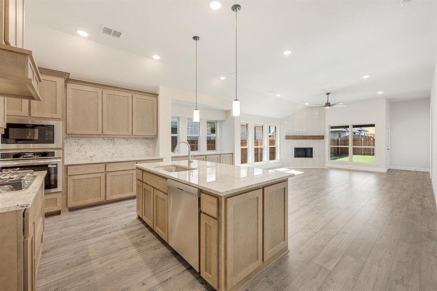 Furnished interior view inside a new home in Hulen Trails Classic 50, Fort Worth (Image 13). Furnished interior view inside a new home in Hulen Trails Classic 50, Fort Worth (Image 13).