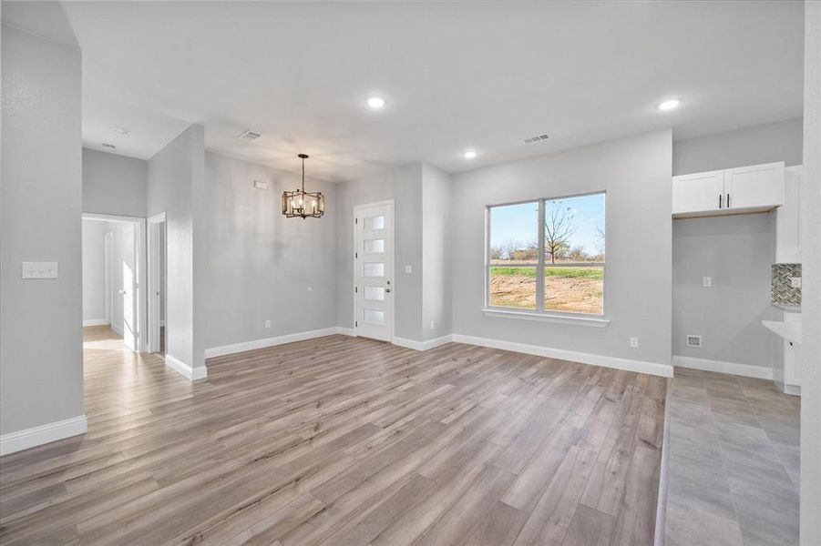 Spacious, unfurnished interior of a new home in , Corsicana (Image 24).