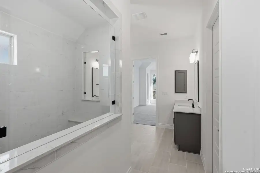 Furnished interior view inside a new home in Bison Ridge, San Antonio (Image 7). Furnished interior view inside a new home in Bison Ridge, San Antonio (Image 7).