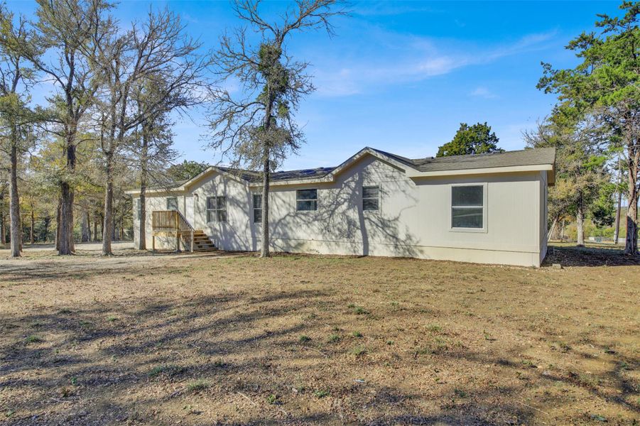 Exterior details and patio area of a home in , Elgin (Image 16).