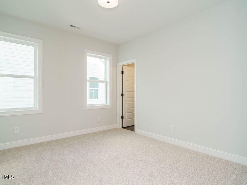 026-1280x960-bedroom