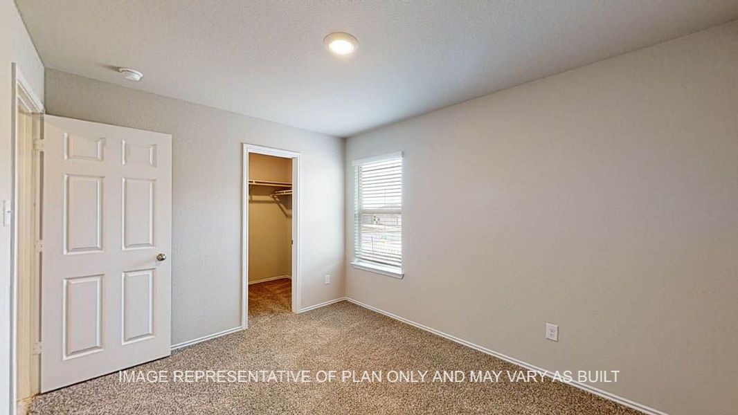 Representative unfurnished interior of a home built from the Bellvue by D.R. Horton in Reynolds Crossing, Killeen (Image 25).
