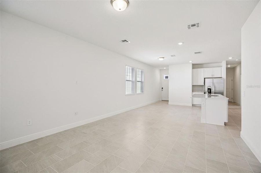 Spacious, unfurnished interior of a new home in Cyrene at Minneola, Minneola (Image 18).