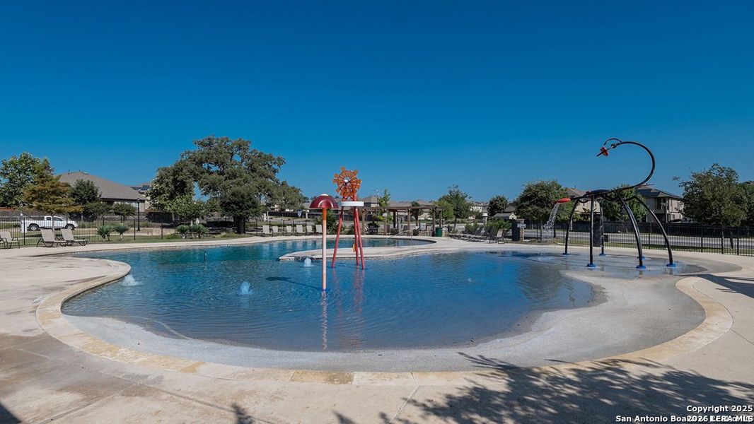Community amenities in Redbird Ranch, San Antonio (Image 30).